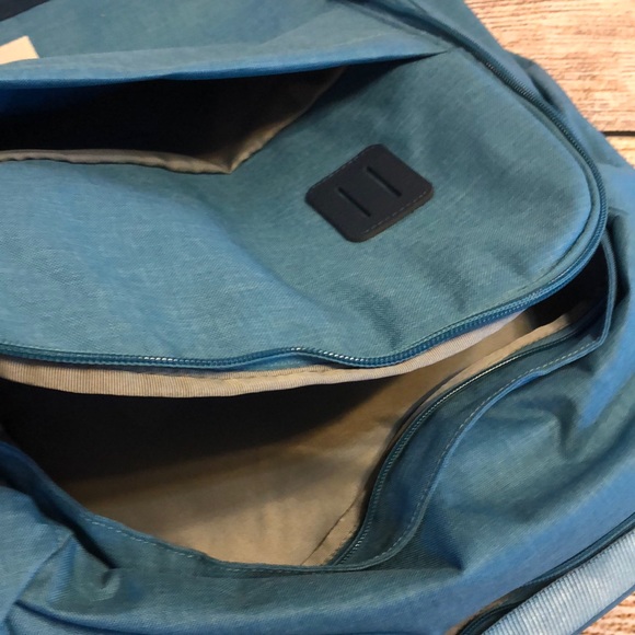 The North Face 31.5L Ruthsac Backpack NWT - Picture 10 of 12